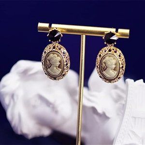 ♥ZARA 20th Century Painting Earrings ♥♥